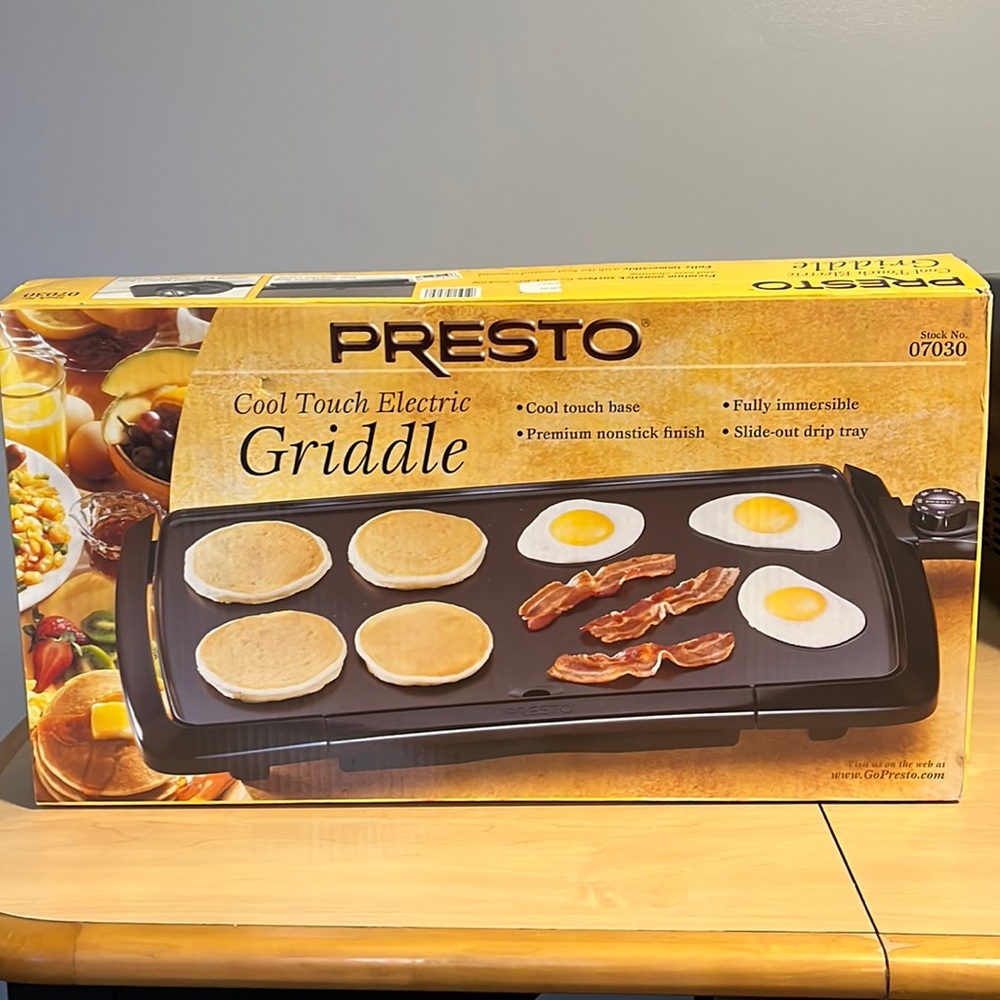 Presto Cool Touch Electric Griddle.Premium nonstick surface,Fully immersible.